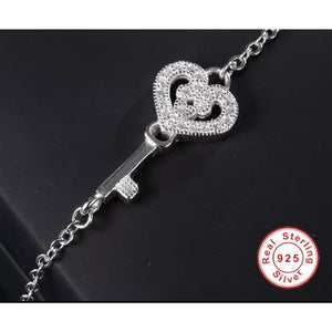 925 Sterling Silver " Key To My Heart " Bracelet.