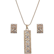 Load image into Gallery viewer, Fashion Necklace Set.