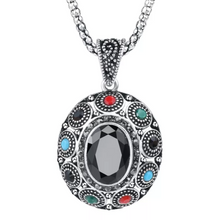 Load image into Gallery viewer, Black Oval Pendant Necklace