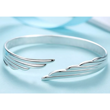 Load image into Gallery viewer, 925 Sterling Silver &quot;Never Forgotten&quot; Wing Bracelet